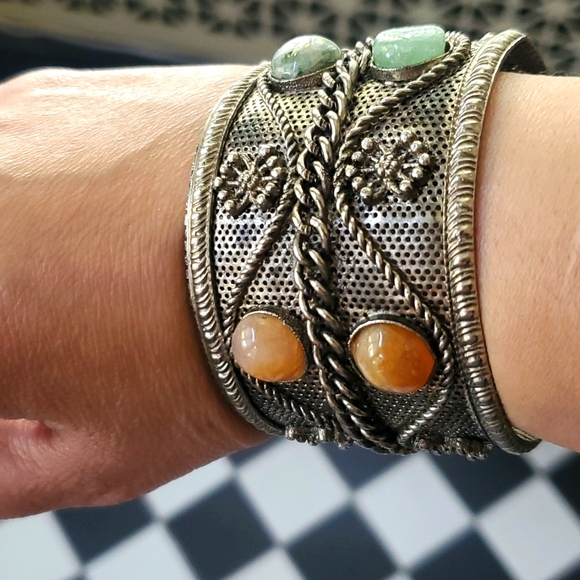 Jewelry - Vintage 1980s-1990s Boho metal bracelet